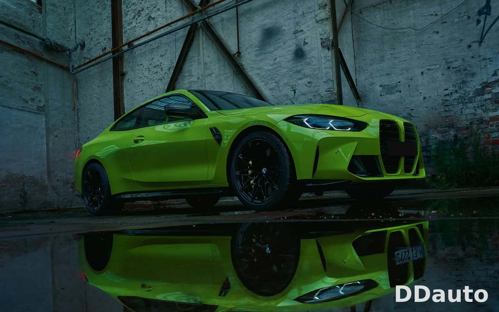 BMW M4 COMPETITION