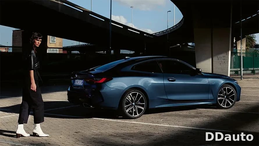 BMW M4 COMPETITION