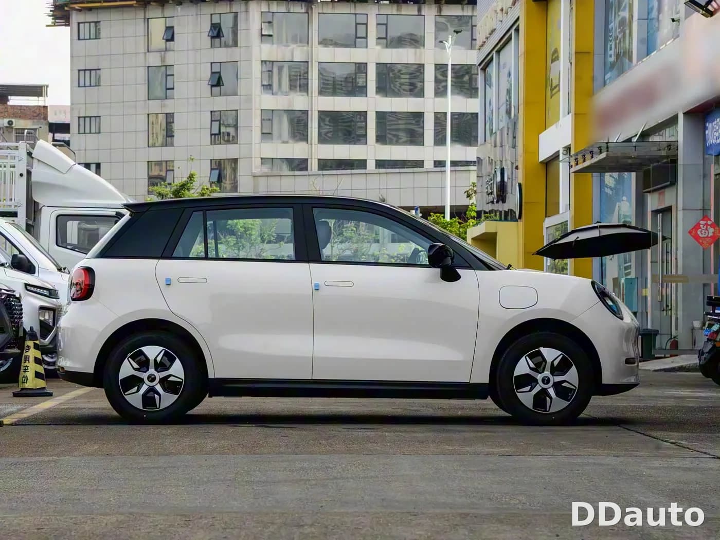 JAC YTTRIUM 3