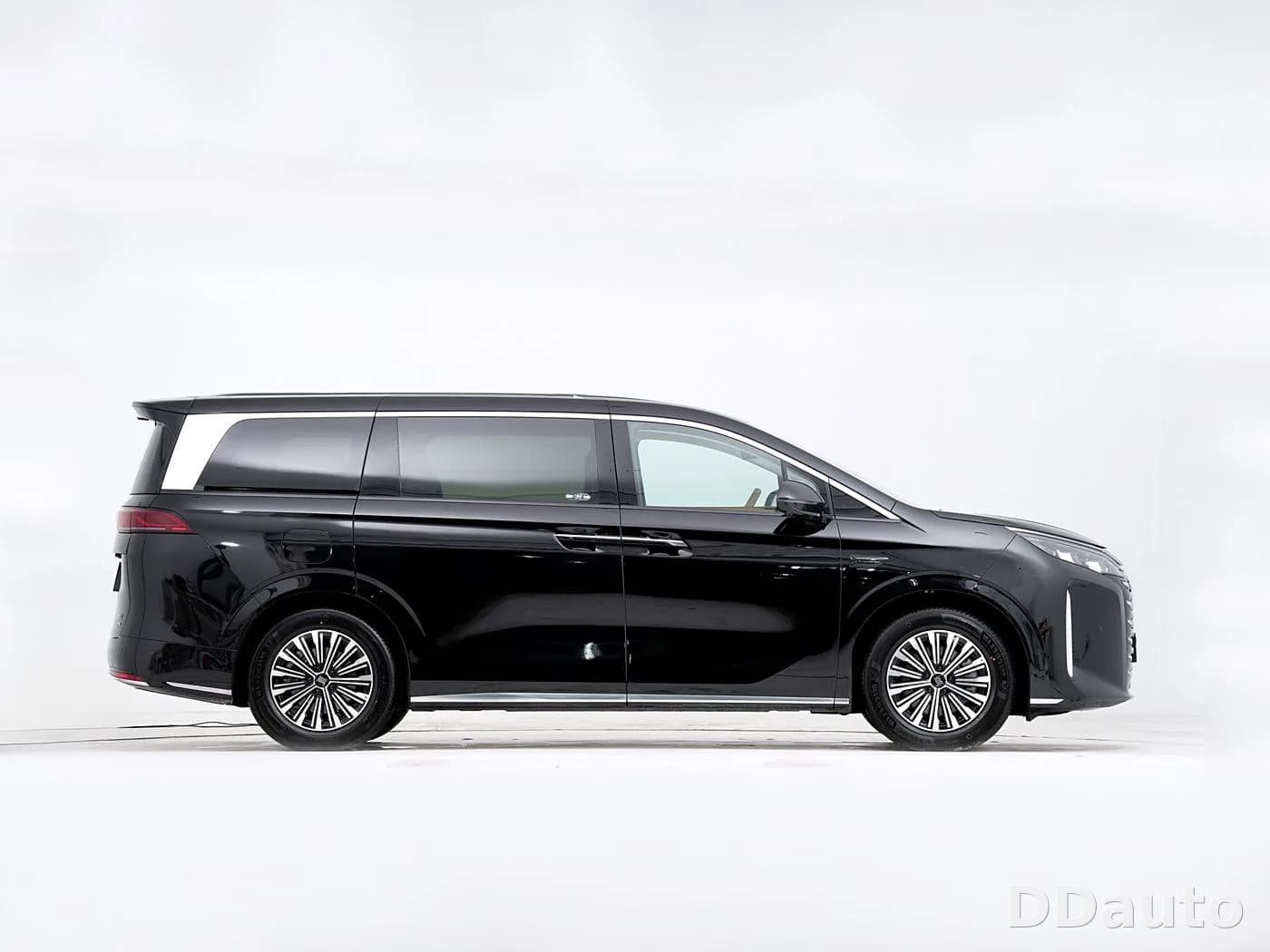 BYD XIA (SUMMER)