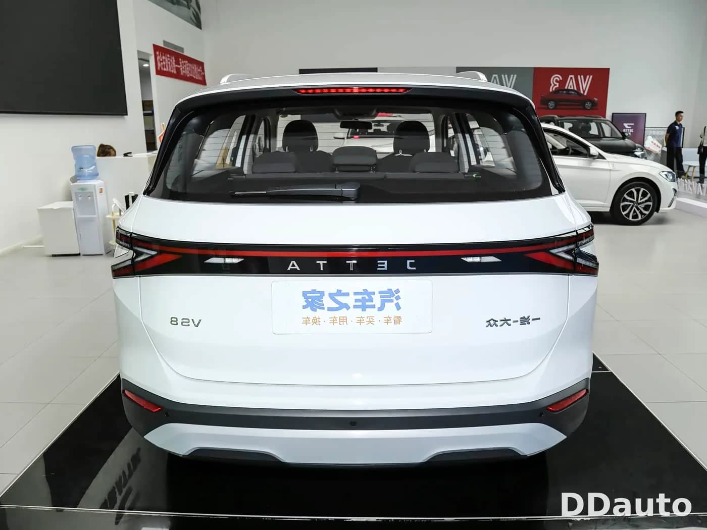 JETTA VS8