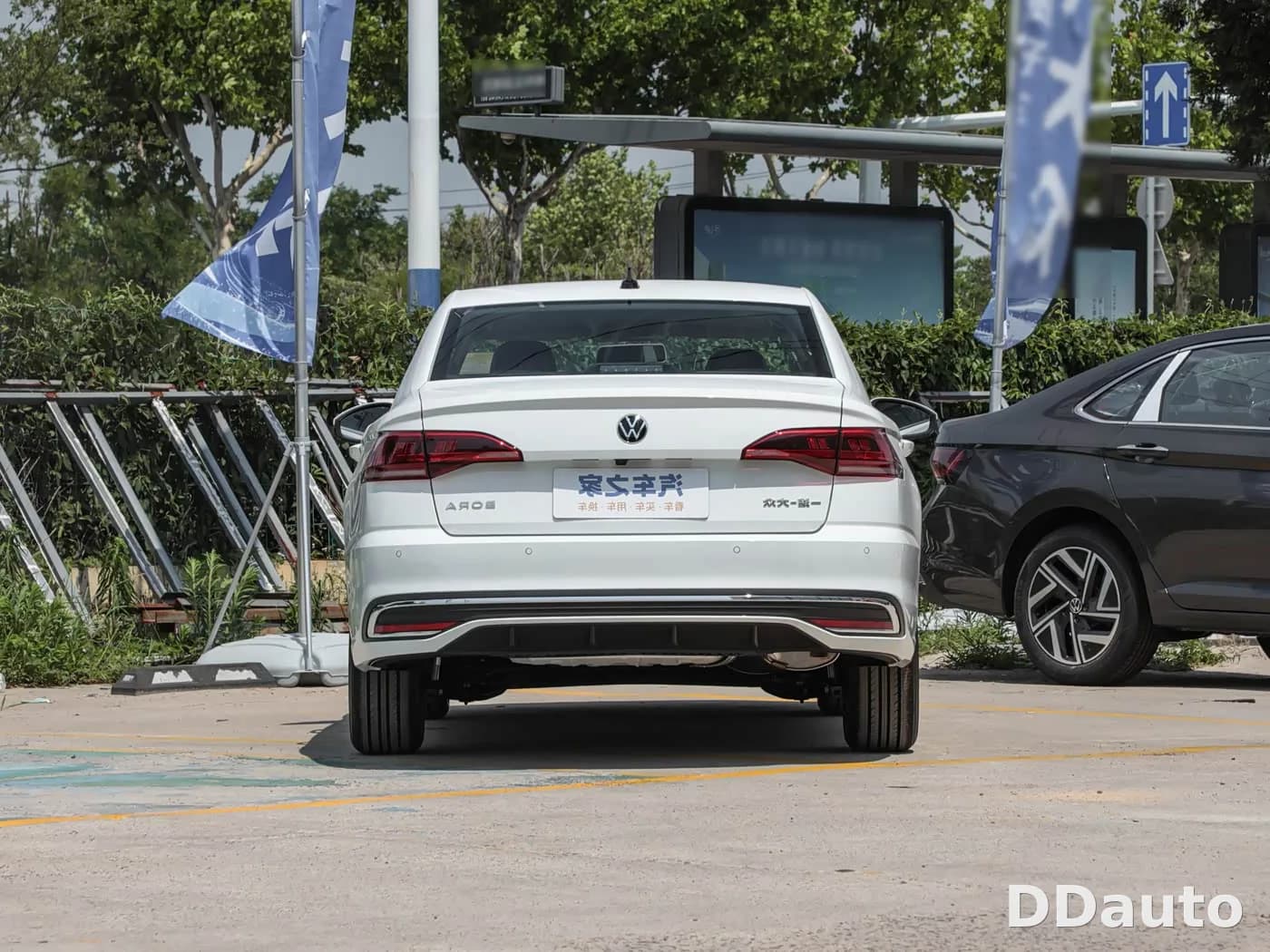 VOLKSWAGEN BORA