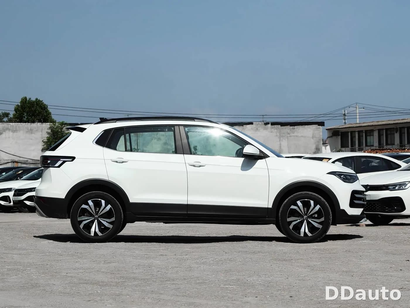 VOLKSWAGEN THARU