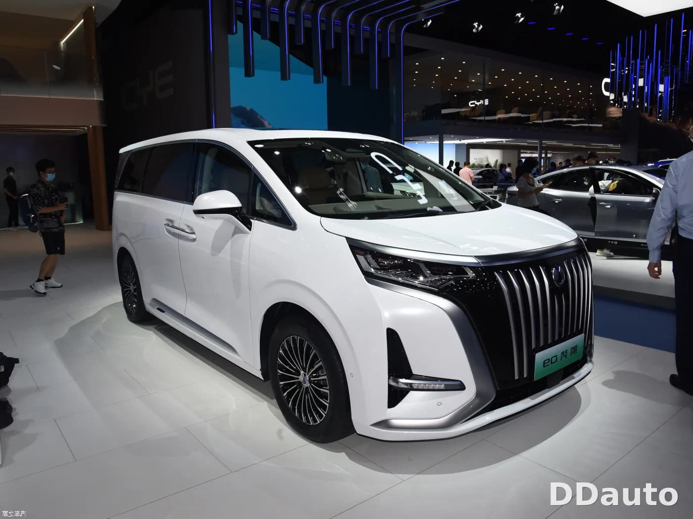DENZA D9 EV