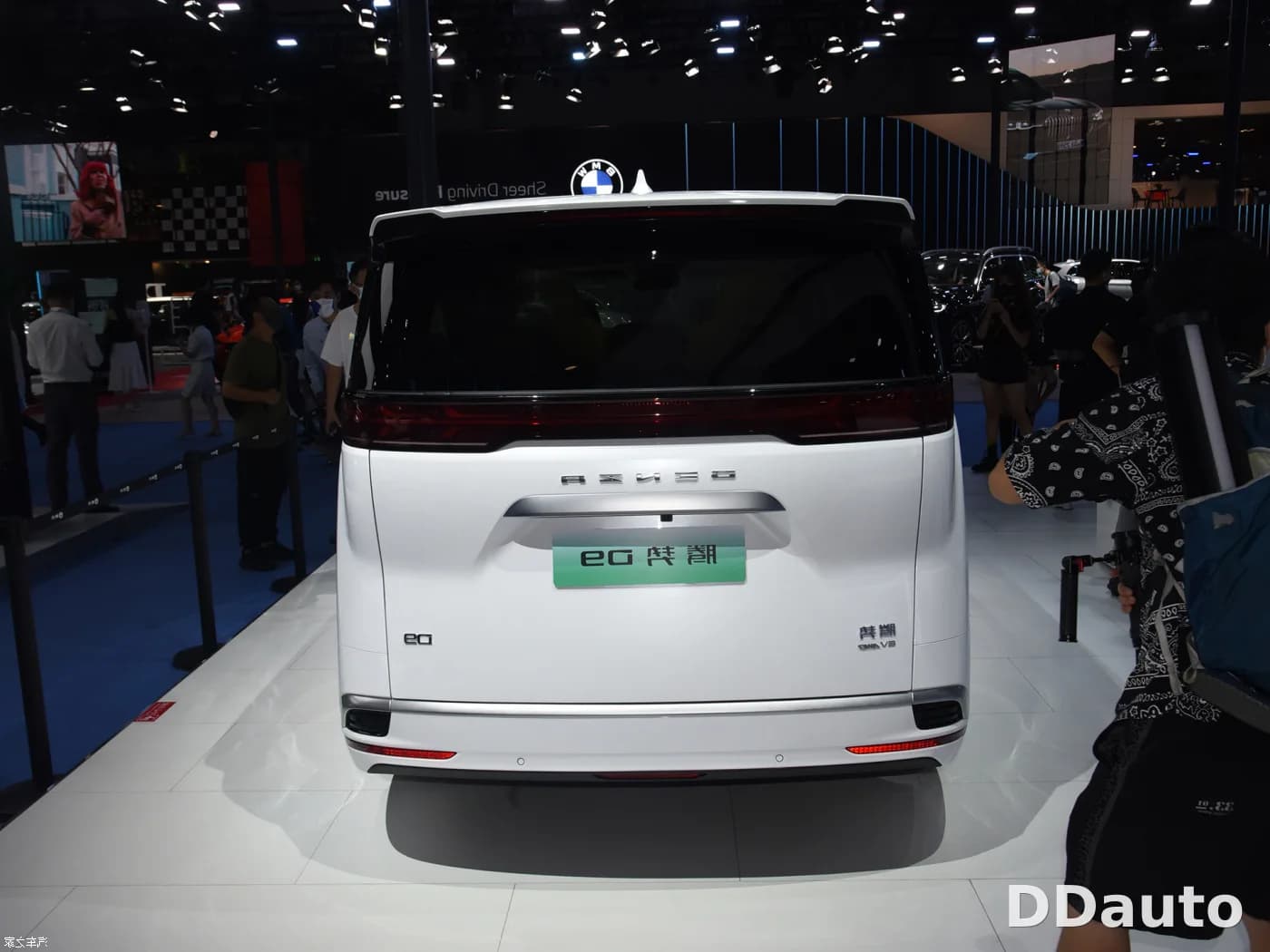 DENZA D9 EV