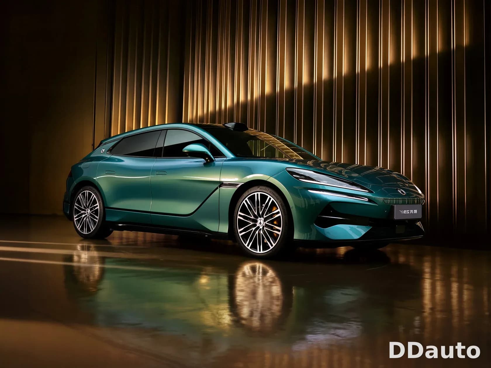 DENZA Z9GT