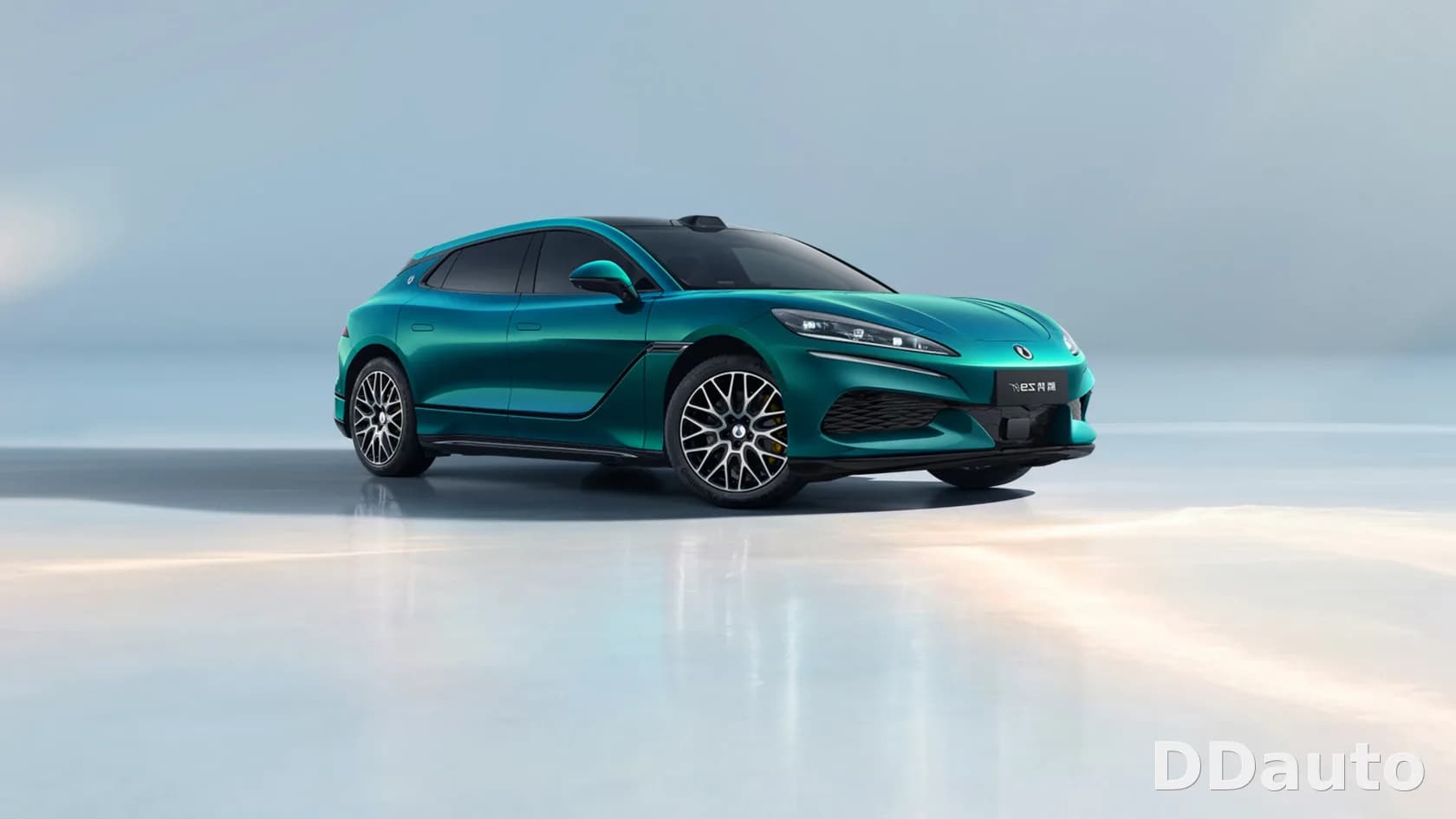 DENZA Z9GT