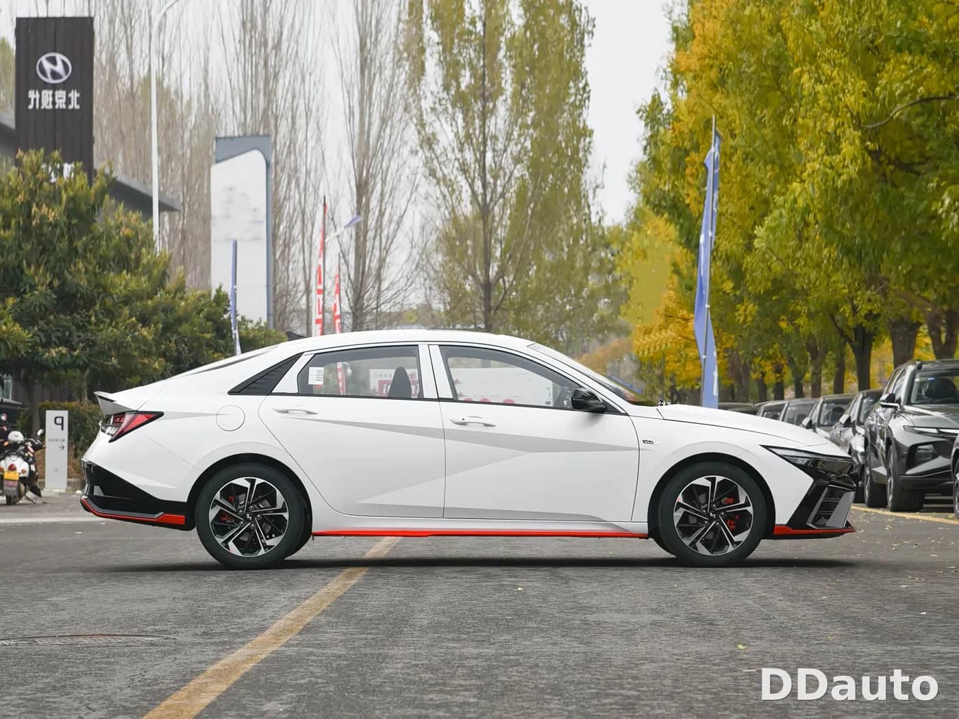 HYUNDAI ELANTRA