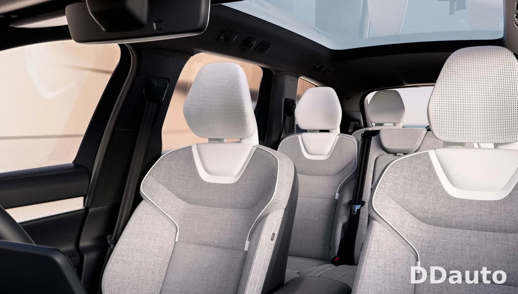 VOLVO EX90