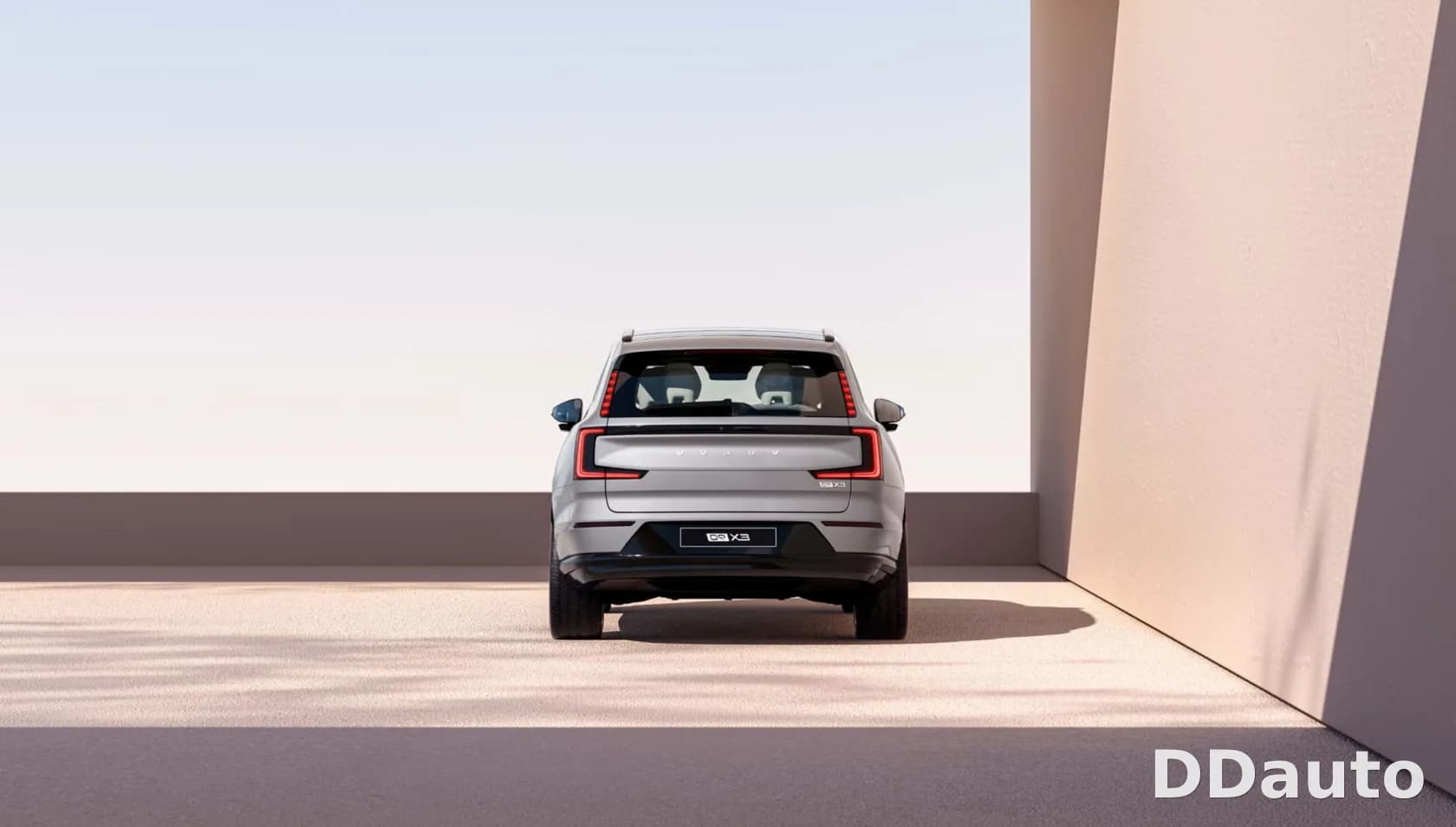 VOLVO EX90