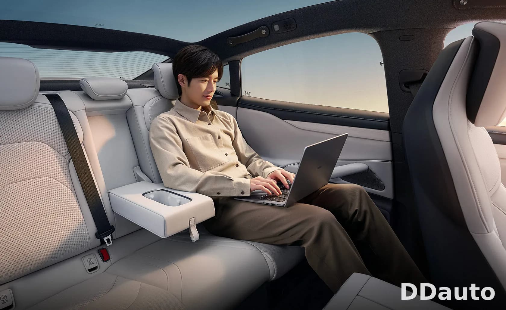XIAOMI SU7
