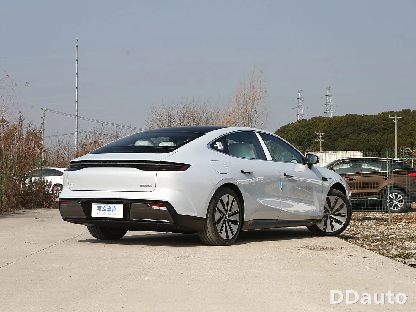 GEELY GALAXY E8