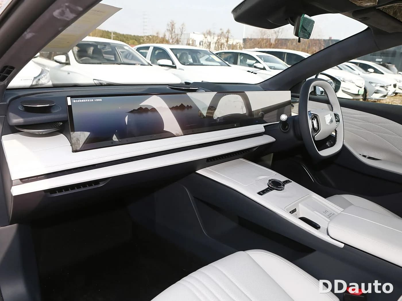 GEELY GALAXY E8